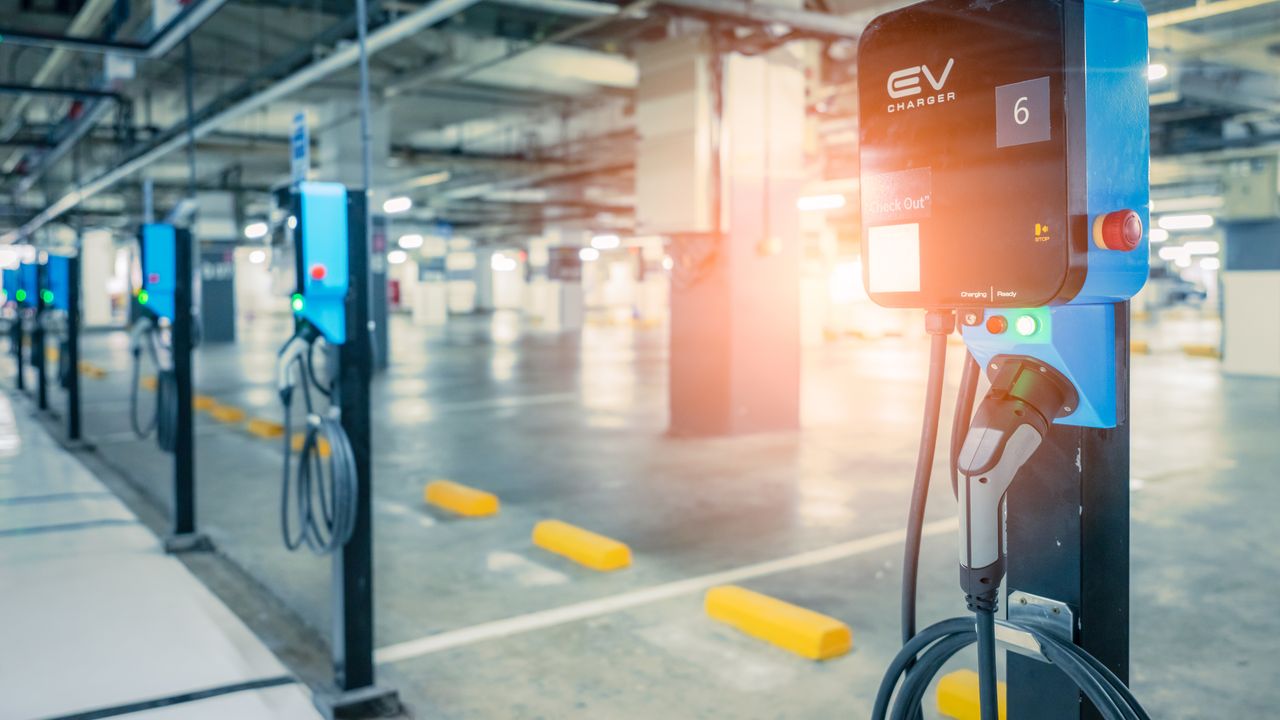 Offentliga laddstationer för elbilar: En analys