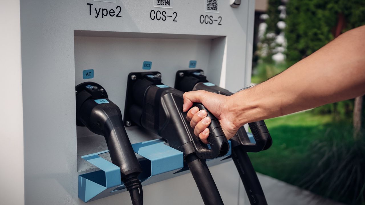 Utforska hemligheterna bakom effektiv laddstationshantering!